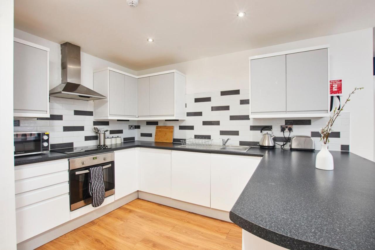 شقة Stunning City Centre 3 Bed, 3 Bath - Sleeps 8! ليدز المظهر الخارجي الصورة