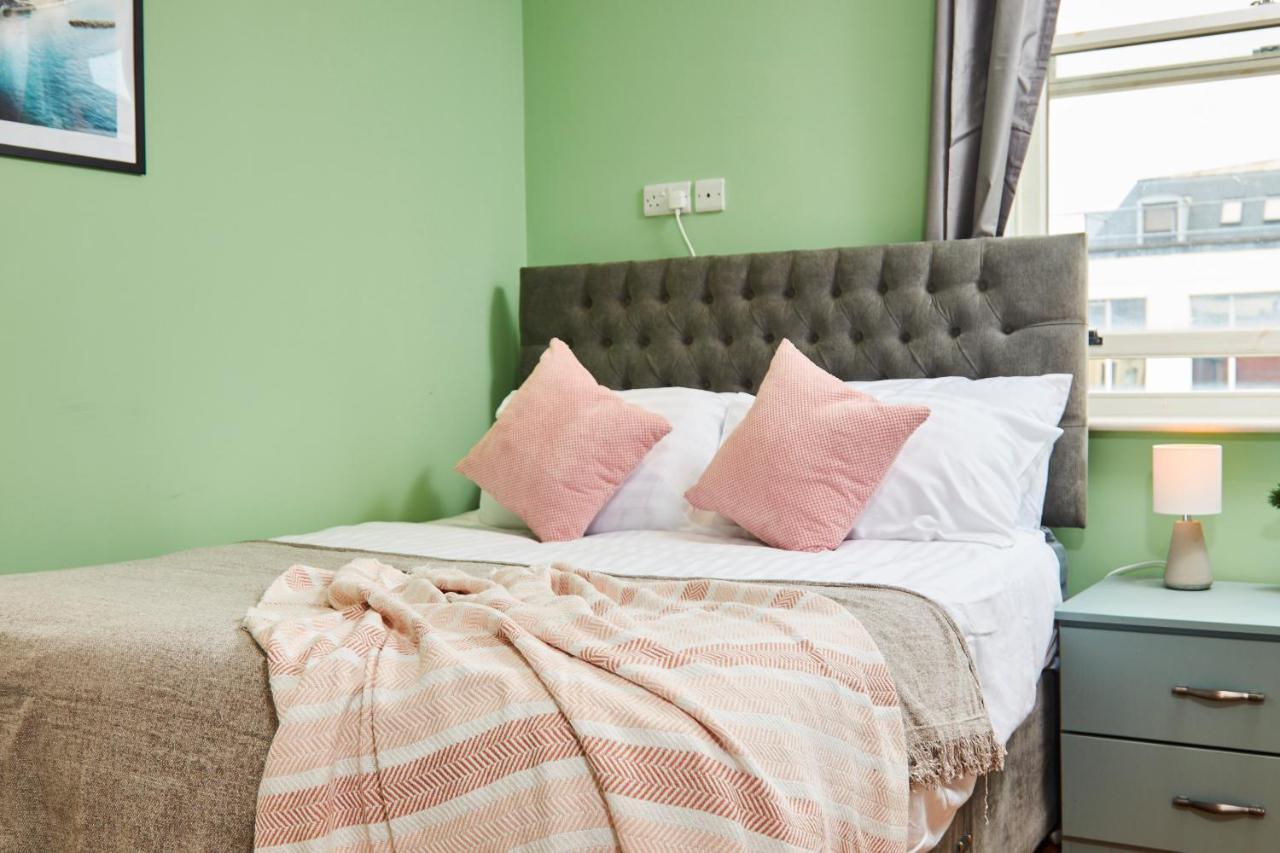 شقة Stunning City Centre 3 Bed, 3 Bath - Sleeps 8! ليدز المظهر الخارجي الصورة